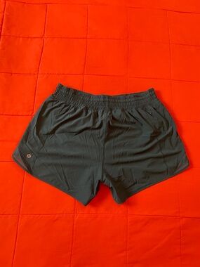 Lululemon Shorts Womens 12 Green Gym Athletic Activewear Running Sportswear